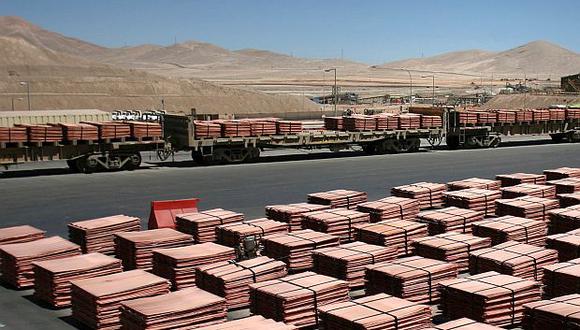Analistas prevén que los precios del cobre volverían a los US$6,500 la tonelada al cierre del año. (Foto: Reuters)