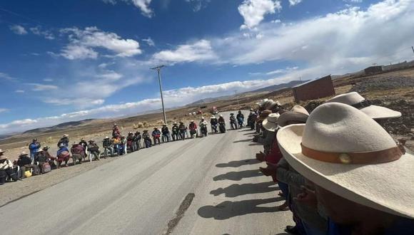 Perú, el segundo mayor productor mundial de cobre, enfrenta protestas desde la destitución del expresidente Pedro Castillo el 7 de diciembre, incluyendo bloqueos de vías por las cuales las mineras se abastecen de insumos para sus faenas.