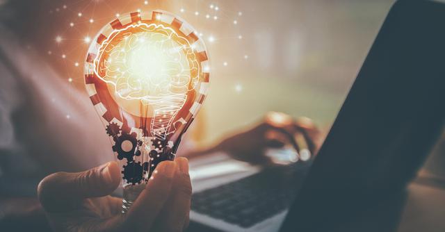 FOTO 4 | La curiosidad es vital para la creatividad, siempre es bueno estar dispuesto a interrogar y conocer más sobre un asunto del que ya creemos que conocemos todo. Debes saber que siempre hay más por aprender. (Foto: iStock)