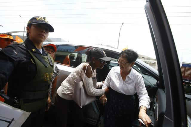 La madre de la lideresa de Fuerza Popular llegó en horas de la mañana. (Foto:&nbsp;Francis Neyra | GEC)