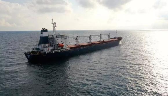 El barco, que desde entonces había estado anclado frente a la costa sur de Turquía, entró en el puerto de Mersin el jueves por la tarde, según los datos del rastreador de barcos Refinitiv. (Foto: Reuters)
