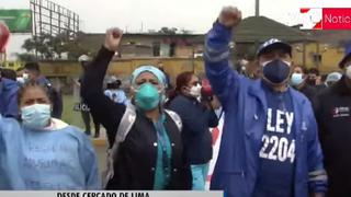 Trabajadores de salud protestan afuera del Congreso, exigen aprobar ley para pasar contratos CAS COVID a CAS regular