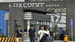 Foxconn dice Apple y Dell son parte de su oferta por negocio de chips de Toshiba