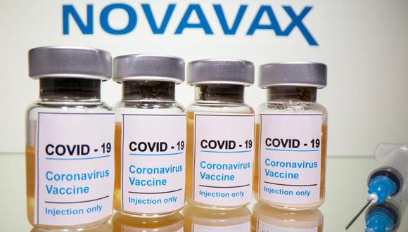 El pasado día 3, la EMA comenzó a evaluar los datos de la biotecnológica Novavax, que está llevando a cabo ensayos en un grupo más grande de personas para evaluar la seguridad, eficacia y la inmunogenicidad de su vacuna, y determinar su capacidad para desencadenar una respuesta contra el coronavirus. (Foto: Dado Ruvic / Reuters)