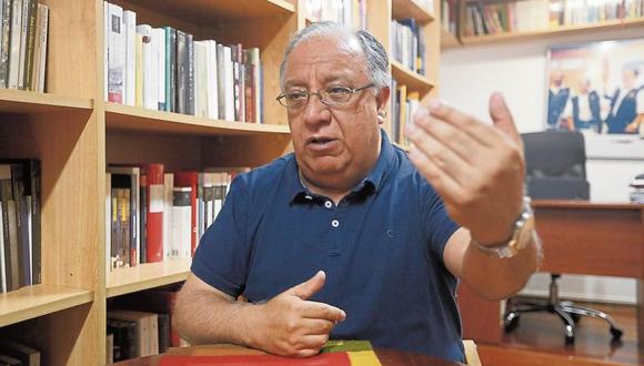Fernando Tuesta dijo que el mecanismo de la cuestión de confianza no debería ser "interpretable". (Foto: GEC)