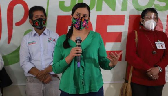 Verónika Mendoza propone soberanía sobre los recursos naturales. (Foto: GEC)
