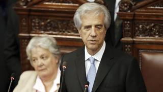 Tabaré Vázquez asume presidencia de Uruguay prometiendo aprovechar "segunda oportunidad"