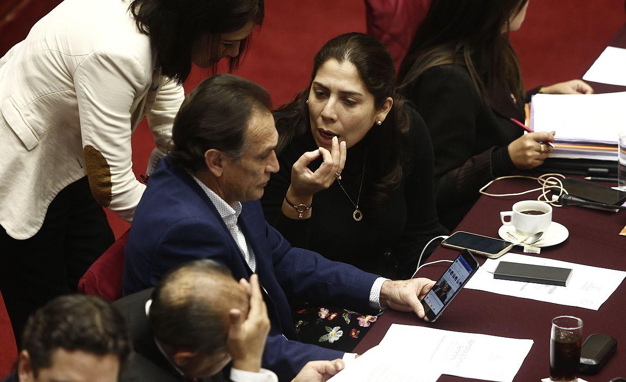 La congresista de Fuerza Popular, Úrsula Letona, es parte de la Comisión de Ética donde ha sido denunciado Héctor Becerril. (USI)