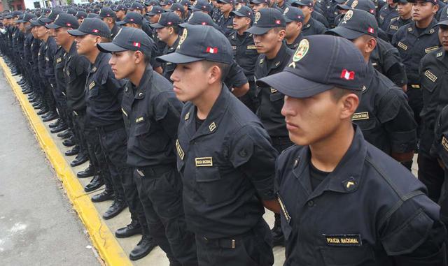 FOTO 11 | Miembros de las Fuerzas Armadas y Policía Nacional del Perú.