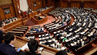 Parlamento allana el camino hacia una abdicación del emperador de Japón