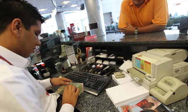 Traslada tu deuda a la entidad financiera que te ofrezca la menor tasa de interés y mantenimiento de cuenta.