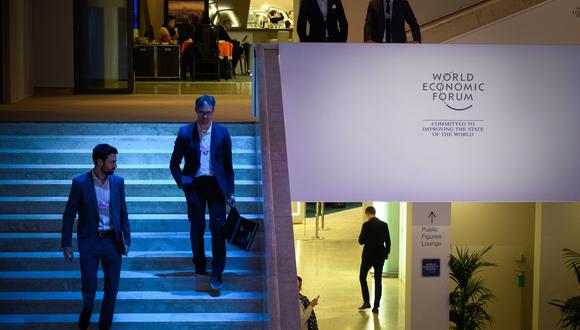 Desde el Foro de Davos, el FMI pronosticó una desaceleración económica mayor que la prevista en octubre. (Foto: AFP)