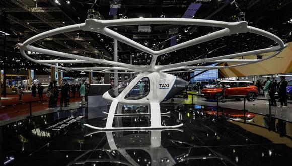 Los aviones eléctricos de despegue y aterrizaje verticales, o eVTOL, están emergiendo rápidamente como un nuevo mercado de transporte, y los desarrolladores están recaudando cientos de millones de dólares para sus proyectos. (Bloomberg)