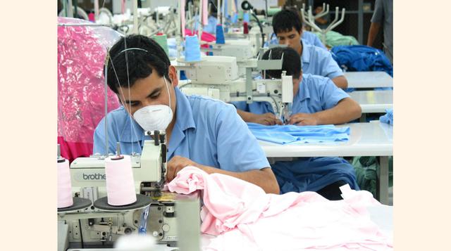 La manufactura registró una reducción de 0.7%, por una menor actividad de la manufactura no primaria en 1.6%; atenuada por el aumento de la manufactura primaria en 2.2%, debido a la mayor refinación de metales no ferrosos por parte de Southern; de arroz p