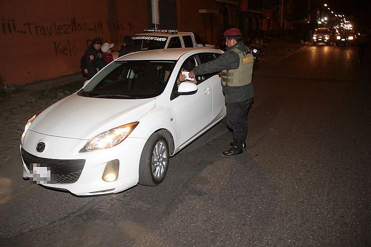 La Policía intervendrá a las personas que no tengan justificación para circular por las calles durante el Estado de Emergencia. (Imagen referencial/GEC)