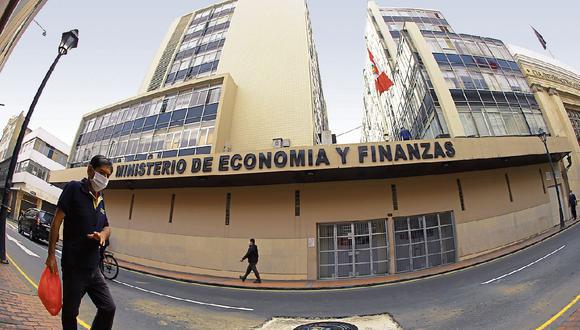 El ministro Waldo Mendoza calculó que el “costo potencial máximo” de esta deuda a asumir sería de unos S/ 8,100 millones. (Foto: GEC)