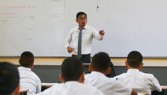 Serán más de medio millón de docentes del área educativa los beneficiados con el bono de S/ 220.  | Foto: Andina