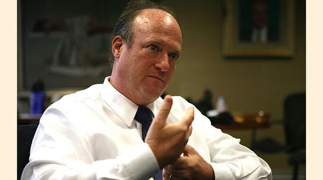 Pese al mal momento de su empresa minera, Eduardo Hochschild integra el ranking con el puesto #1442 y US$1,150 millones.