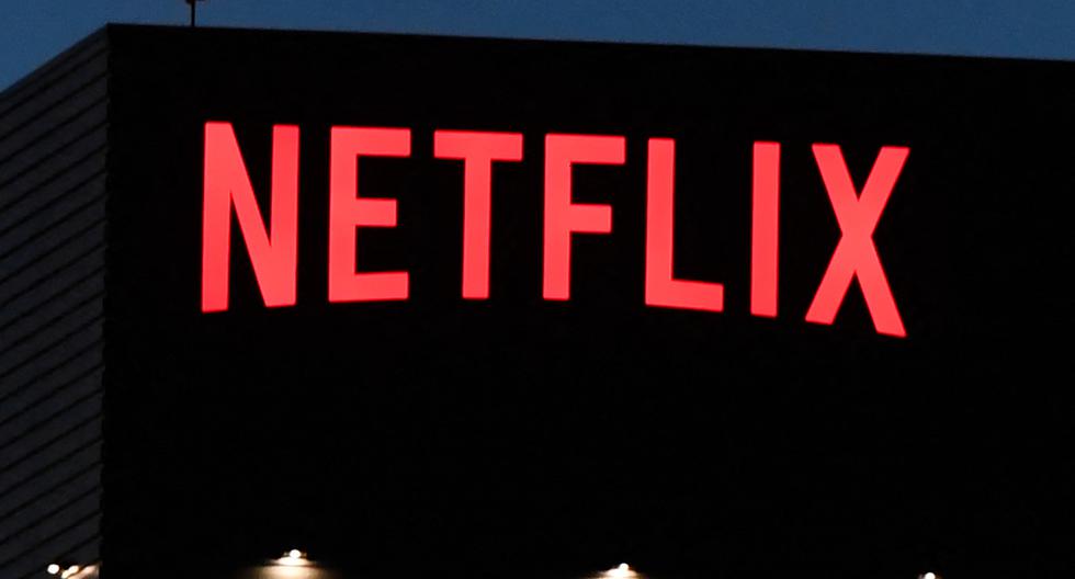 What is Netflix House and what will the physical stores that the company open will offer |  mix up