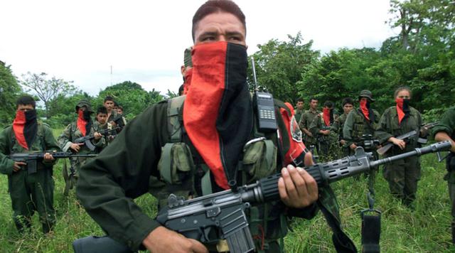 Asimismo, las masacres como la de Machuca en 1998 en la que guerrilleros dinamitaron un oleoducto y el petróleo ardiente incendió un poblado matando a 84 personas.(Foto: Getty)