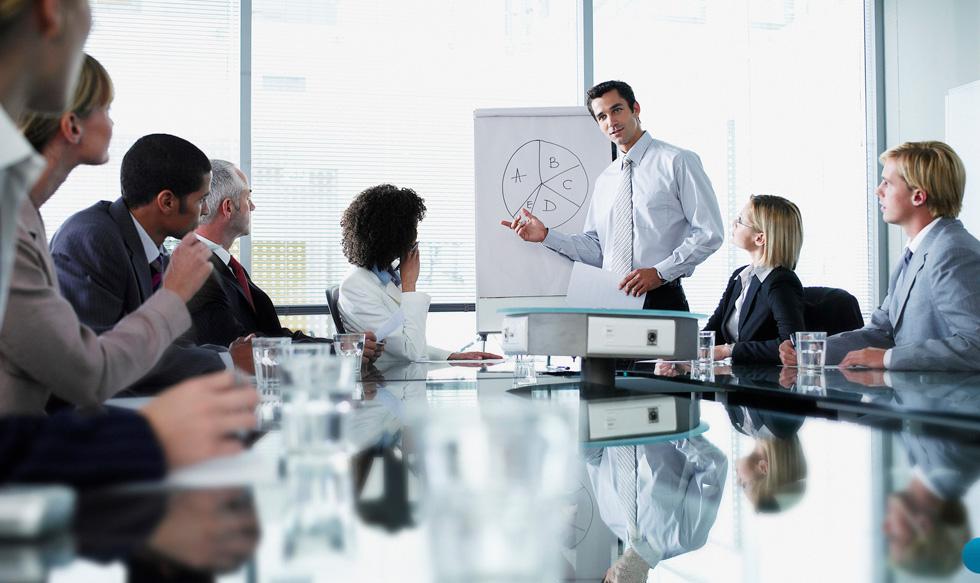 FOTO  1 | 1. Regresa a las clases básicas de liderazgo

Lo simple funciona. Empieza enfocándote en las relaciones y en ganarte su confianza. Asegúrate de que todos en el equipo entiendan la misión de la compañía, su propósito y objetivos y la importancia de cada uno de ellos. Escucha más de lo que hables. ¿Cómo contribuye esta empresa al mundo?