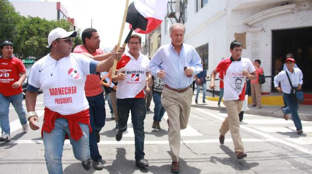 <b>Alfredo Barnechea.</b> El candidato de Acción Popular votará en San Isidro, en el IE Parroquial Reina de la Paz.
