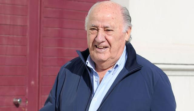 FOTO 5 | 5. Amancio Ortega. Valor neto: $59.4 mil millones de dólares
Empresa: Fundador de Inditex, empresa madre de Zara
Edad: 82 años
A los 14 años, Amancio Ortega se salió de la escuela para trabajar en una tienda en la que bordaba camisetas a mano. En 1972 trabajó con su esposa, su familia y un grupo de costureras locales para empezar una empresa llamada Confecciones Goa que vendía lencería y abrigos. En 1975 abrió la primera tienda Zara en su ciudad natal, Galicia. (Foto: Getty)