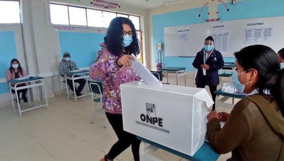 Más de 293 miembros de mesa han sido capacitados para las Elecciones Generales de este domingo 11 de abril. Foto: ONPE