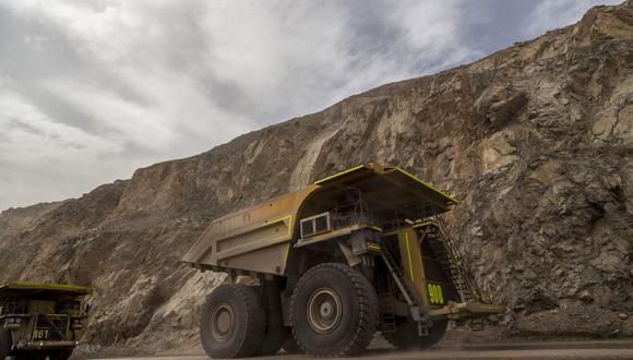 Trucks transport minerals inside the Codelco Chuquicamata open pit copper mine near Calama, Chile, on Thursday, Aug. 2, 2018. Protests at the Chuquicamata copper mine in late July were the first labor disruptions in Chile this year, and happened amid?calls for a strike?from the union at the world's largest mine, BHP Billiton Ltd.'s Escondida.