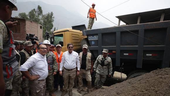 Alberto Otárola recorrió las quebradas de Lima ante la previsión de intensas lluvias. Foto: PCM