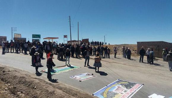Piden que comunidades de Espinar depongan el bloqueo en el corredor minero sur. (Foto: @rumbominero/Referencial)