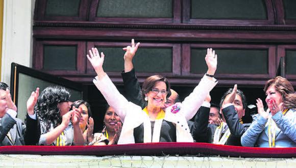 4 de enero del 2011. Hace 10 años – Susana Villarán inició el reto. La flamante alcaldesa de Lima, Susana Villarán, asumió ayer formalmente el cargo.