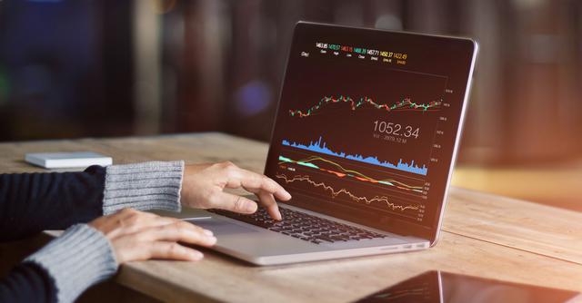 FOTO 4 | 4. Invertir (Foto: iStock)