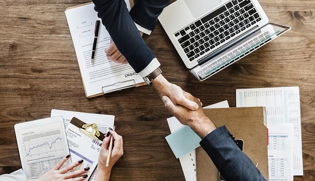 FOTO 6 | Contar con espacios de reflexión. Module segmentos por equipos, todos juntos, y por líneas de conducción, dedicados específicamente a desarrollar herramientas de auto análisis organizacional que, una vez aprendidas, pueden ser auto facilitadas. A la vez, ayudarás a cada colaborador para que las incorpore en su vida. (Foto: Pixabay)