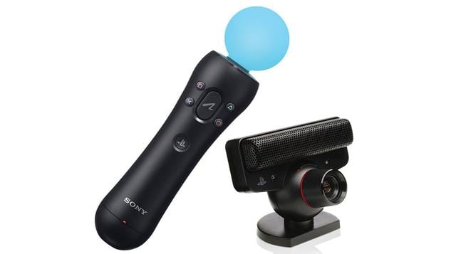 PlayStation Move. Tras el lanzamiento de Nintendo Wii y su sistema de control por gestos, el conocido Wii Remote, Sony puso en el mercado PlayStation Move. Además, con el lanzamiento de PS3, Sony sacó una nueva cámara, PlayStation Eye, (resolución de hast