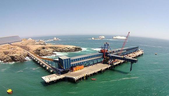 El puerto de Matarani es operado por Tisur S.A. tras ganar una licitación en 1999. (Foto: USI)<br>