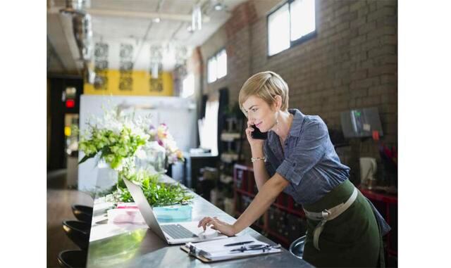 FOTO 11 | Flowering. Desde la central se definen como la primera cadena de floristerías low cost de España. “Nuestro saber hacer, probado durante 20 años en el sector de flores y plantas en Europa, hace que sepamos cómo vender el 80% por encima de la medi