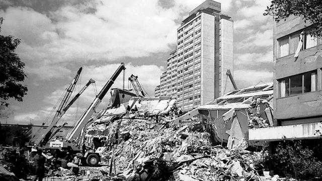 FOTO 2 | 10 de  Septiembre de 1993  un terremoto de magnitud 7.2 sacudió al 44 km al suroeste de Huixtla, Chiapas.