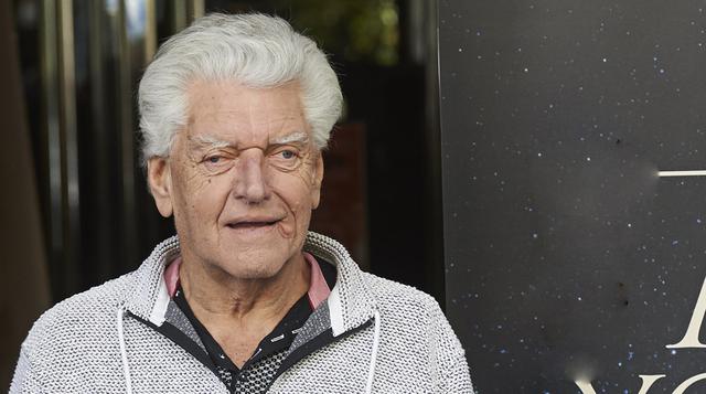 David Prowse, quien encarnó al famoso Darth Vader en las trilogías: "Estoy extremadamente triste al saber que Carrie murió. Fue maravilloso trabajar con ella. Mis condolencias a sus amigos, familia y fans en todo el mundo". (Foto: Getty)