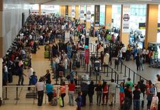 Mincetur pide al Minsa eliminar el distanciamiento social en todos los aeropuertos del país