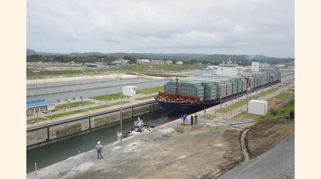 Panamá se embarcó en la expansión del canal ocho años después de que la vía interoceánica, por donde pasa el 6% del comercio marítimo mundial, fue transferida por Estados Unidos, el 31 de diciembre de 1999, y un siglo después de que los norteamericanos la