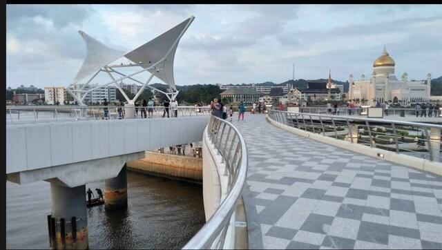 FOTO 5 | Brunei.   US$ 78.196