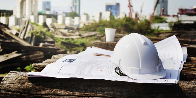 FOTO 7 | Urbanista sustentable. La demanda por espacios verdes dentro de las grandes ciudades es cada vez mayor. Por eso, los urbanistas de hoy tendrán que especializarse en propuestas sustentables para así seguir cotizando bastante en el mercado. (Foto: Freepik)