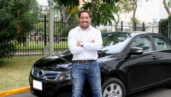 Juan Francisco Echeandía, gerente comercial de la compañía de taxi y courier Directo