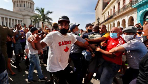 El grupo de sentenciados corresponde a las manifestaciones ocurridas en la Güinera y en el municipio Diez de Octubre, dos de las protestas más violentas del 11 y 12 de julio en Cuba. (Imagen referencial: EFE/Ernesto Mastrascusa).