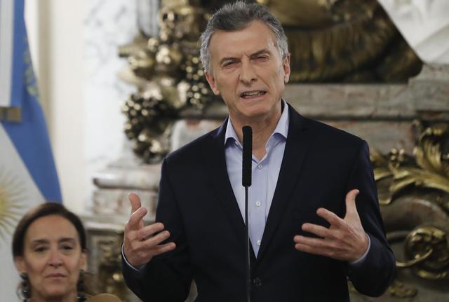 5. Reestructuración de deuda: El derrumbe del mercado tras las elecciones primarias llevó al Gobierno de Mauricio Macri a anunciar en agosto que deberá extender los plazos de pago de la deuda con tenedores privados y con el FMI. (Foto: EFE)