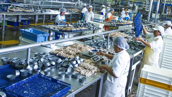 La industria de productos pesqueros reportó un incremento de producción de 57%. (Foto: Andina