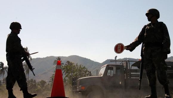 Las autoridades mexicanas realizan desde hace años operativos para capturar migrantes en el territorio, pero casi nunca al borde de la frontera norte. (Foto: AFP)