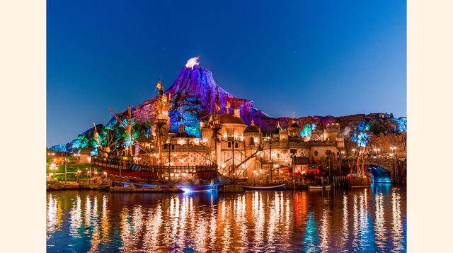 Tokio Disney Sea, Tokio, Japón. Es un parque temático y acuático de 714,000 metros cuadrados. En el 2001 fue abierto como el noveno parque de Disney en el mundo. Está considerado como el parque temático más caro del mundo. El año pasado recibió 14.1 millo