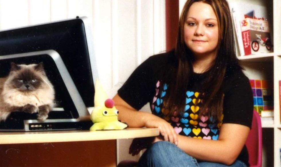 FOTO 1 | 1. Ashley Qualls. A los 14, Ashley Qualls lanzó un sitio web llamado whateverlife.com, en 2014, diseñado para proveer diseños preparados para Myspace y tutoriales de HTML para la gente de su edad. El sitio era tan popular que Qualls recibió una gran cantidad de ofertas, incluido un cheque por 1.5 millones de dólares más el auto de su elección de un comprador anónimo.